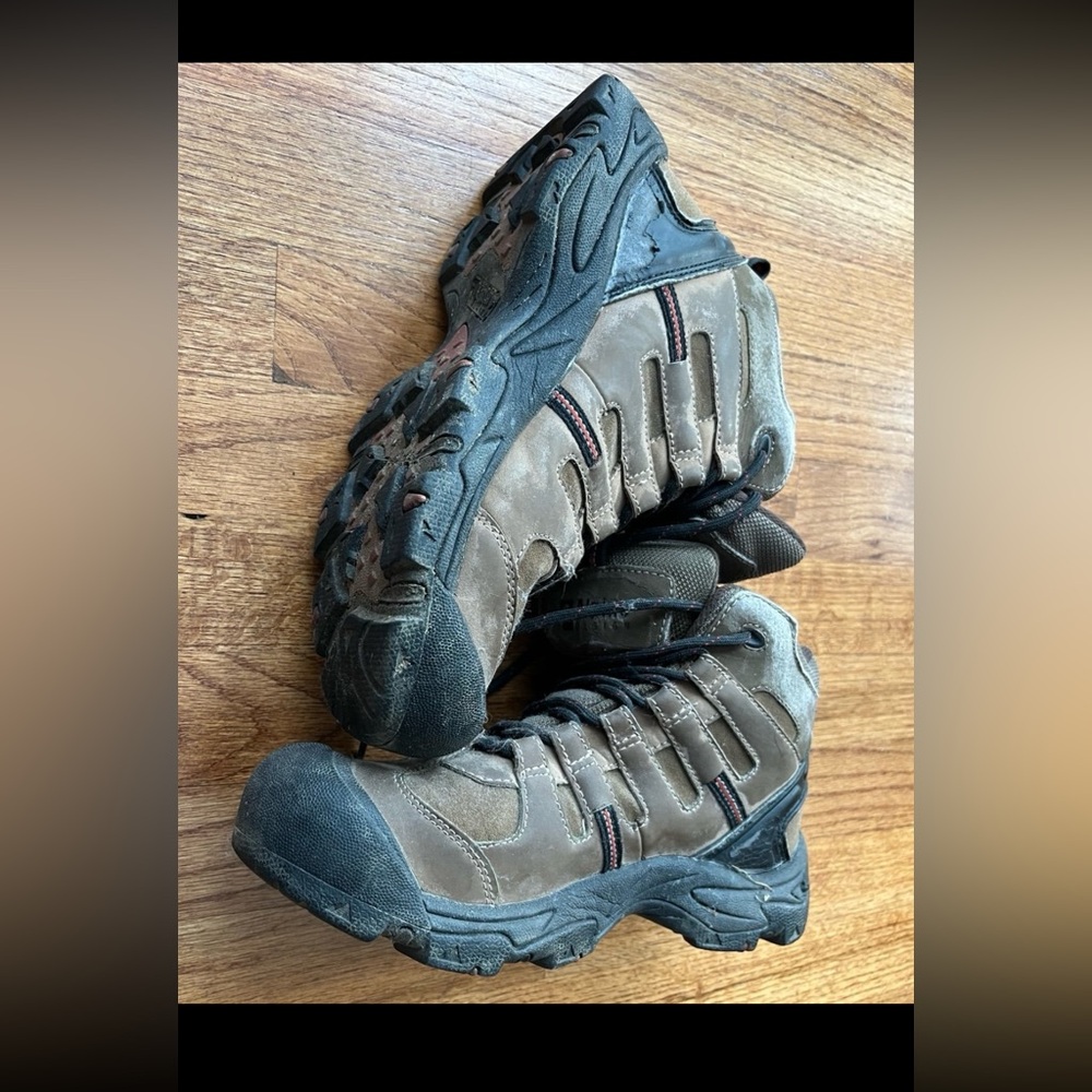 Alpine Design Hiking Boots - Picture 7 of 10